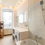 Stylisch Mitte, Group & Family Friendly, From 2 - 8 Guests Apartamento