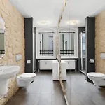 Stylisch Mitte, Group & Family Friendly, From 2 - 8 Guests Apartamento *