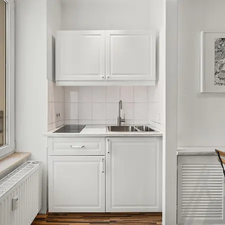 Stylisch Mitte, Group & Family Friendly, From 2 - 8 Guests Appartement *