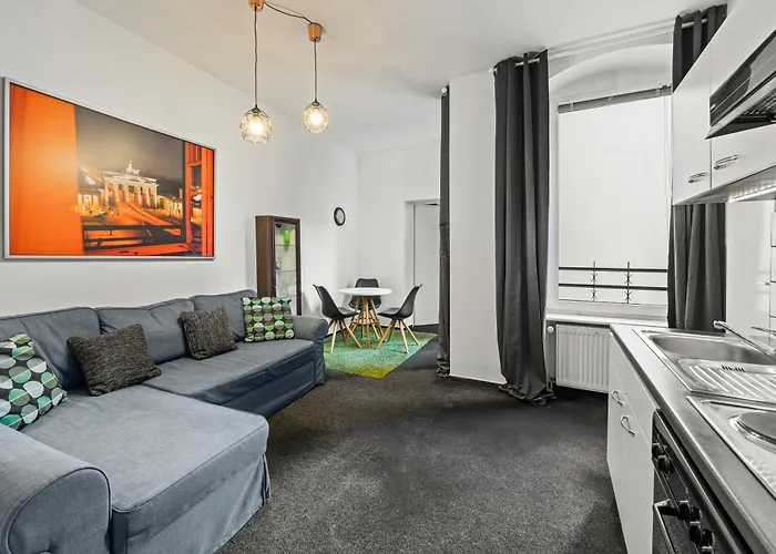 Stylisch Mitte, Group & Family Friendly, From 2 - 8 Guests Appartement