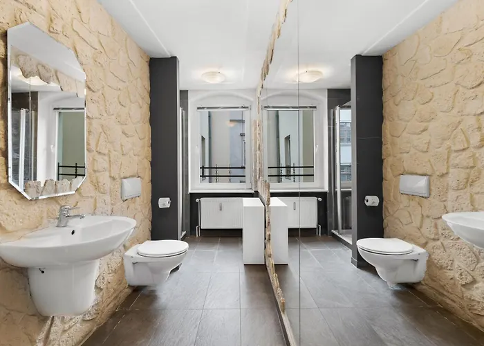 Stylisch Mitte, Group & Family Friendly, From 2 - 8 Guests Appartement *