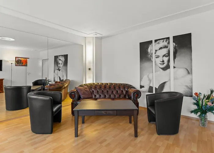 Stylisch Mitte, Group & Family Friendly, From 2 - 8 Guests Appartement