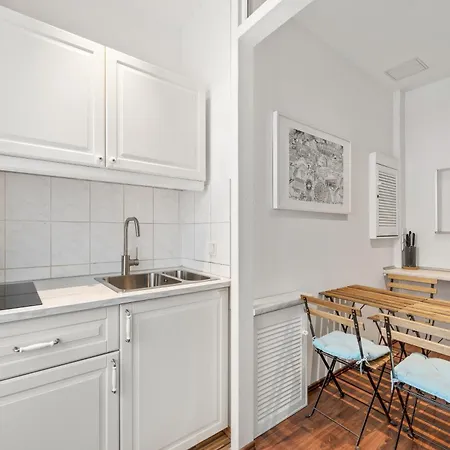 Stylisch Mitte, Group & Family Friendly, From 2 - 8 Guests *