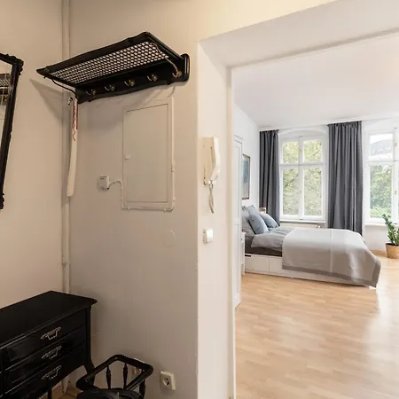 Stylisch Mitte, Group & Family Friendly, From 2 - 8 Guests Appartement *