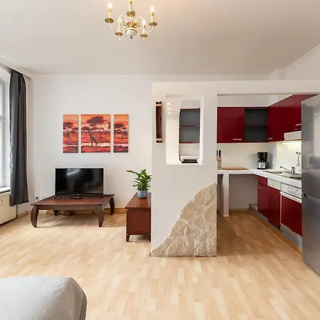 Appartement Stylisch Mitte, Group & Family Friendly, From 2 - 8 Guests Berlin