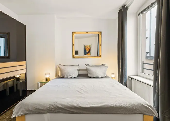 Apartmán Stylisch Mitte, Group & Family Friendly, From 2 - 8 Guests *