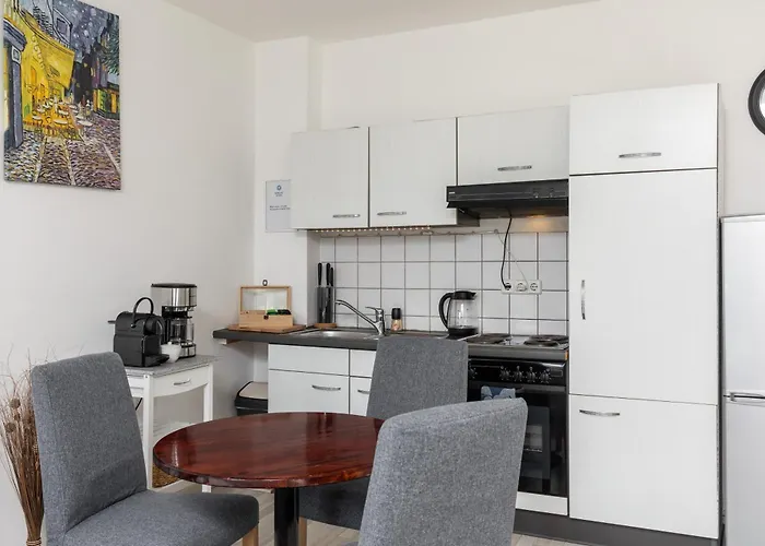 Apartamento Stylisch Mitte, Group & Family Friendly, From 2 - 8 Guests Berlín