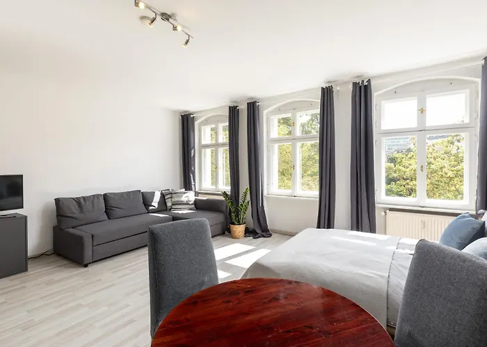 Apartmán Stylisch Mitte, Group & Family Friendly, From 2 - 8 Guests *