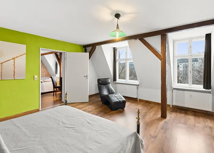 Stylisch Mitte, Group & Family Friendly, From 2 - 8 Guests Berlín