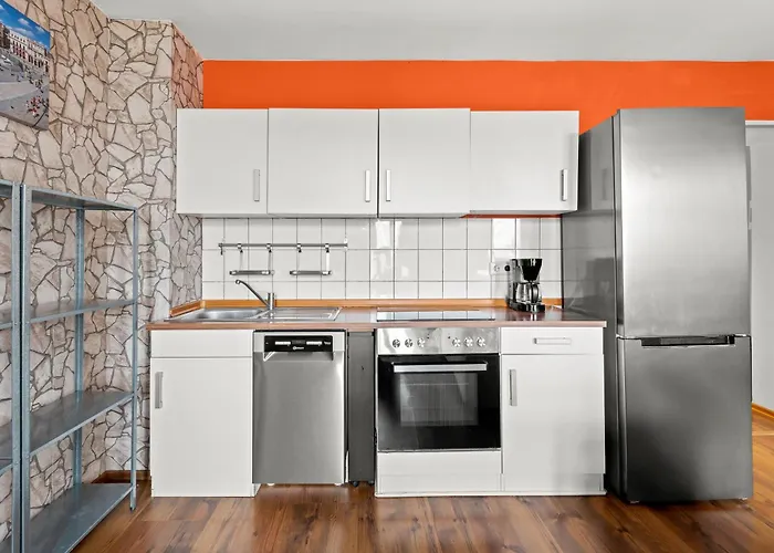 Apartamento Stylisch Mitte, Group & Family Friendly, From 2 - 8 Guests *