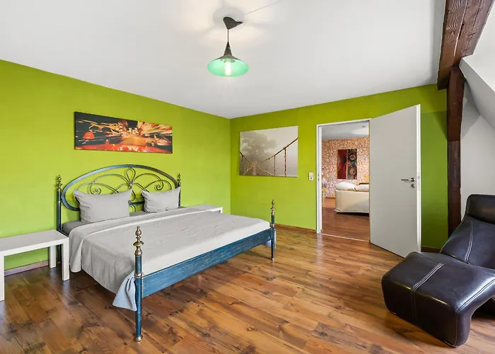 Apartamento Stylisch Mitte, Group & Family Friendly, From 2 - 8 Guests *