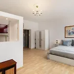 Stylisch Mitte, Group & Family Friendly, From 2 - 8 Guests * 베를린