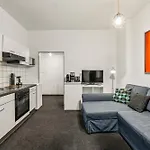 Stylisch Mitte, Group & Family Friendly, From 2 - 8 Guests *