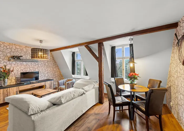 Appartamento Stylisch Mitte, Group & Family Friendly, From 2 - 8 Guests Berlino