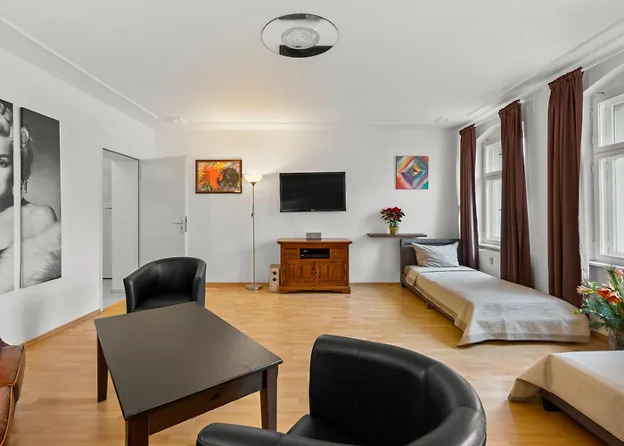 Stylisch Mitte, Group & Family Friendly, From 2 - 8 Guests Berlin